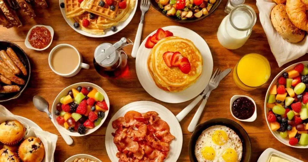 Breakfast spread at the Sur Hotel restaurant
